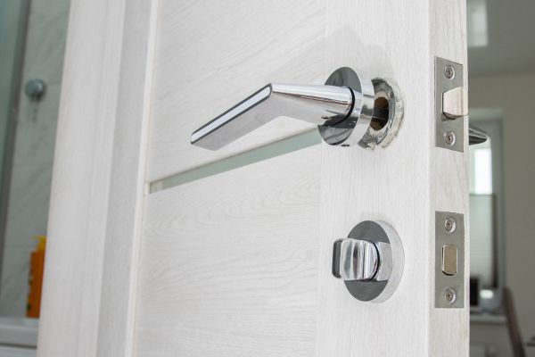Broken Door Handle Repair Service